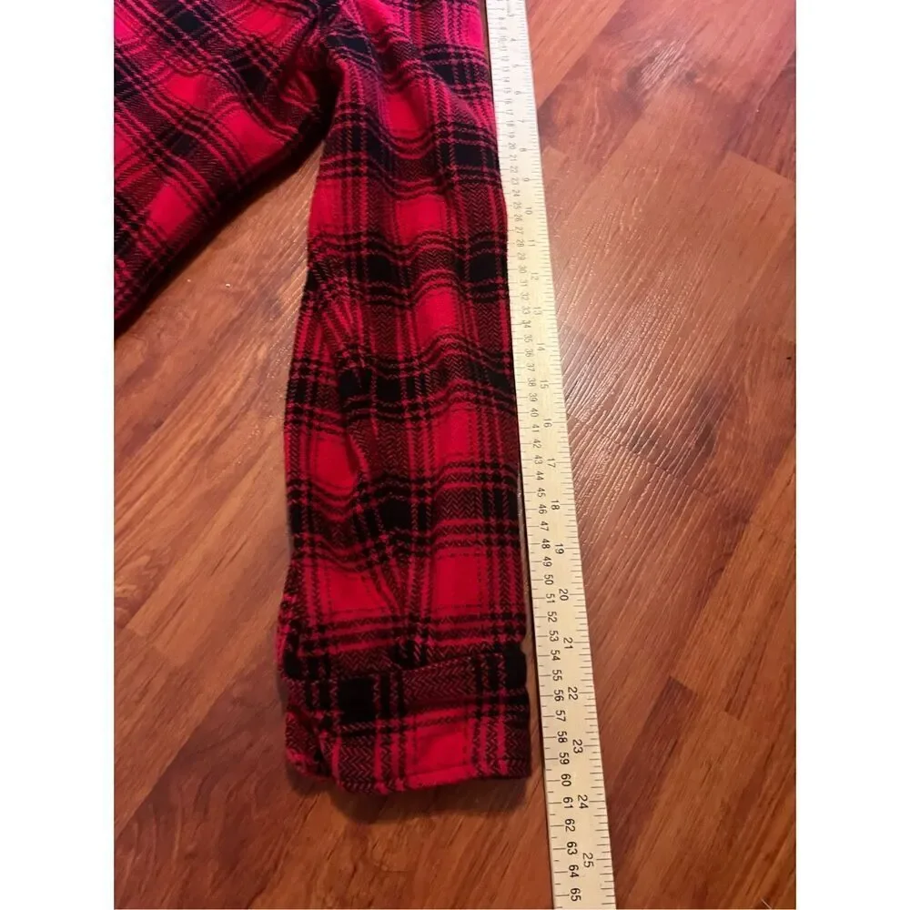 Men’s St John's Bay Classic Fit Legacy Flannel Shirt  Size Large